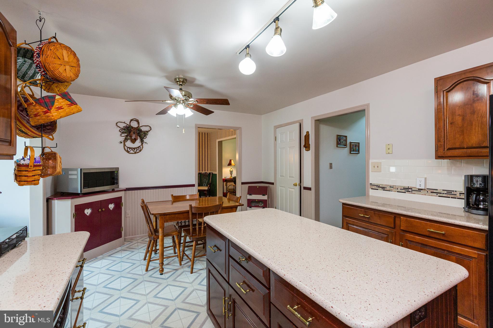 26 Round House Drive Lititz, PA 17543 - Photo 11 of 48