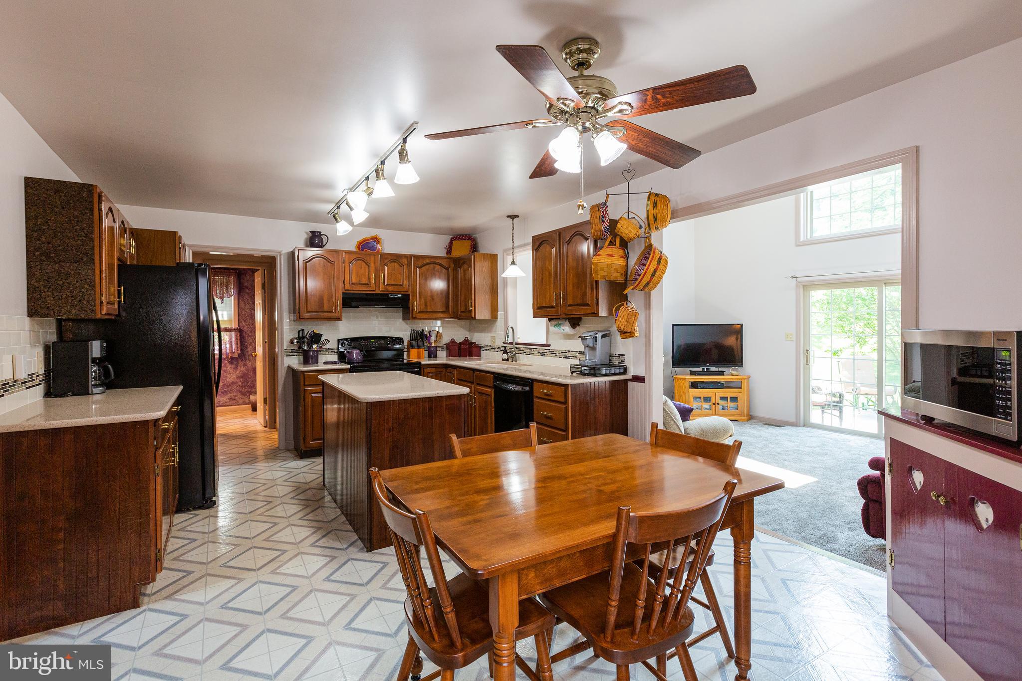 26 Round House Drive Lititz, PA 17543 - Photo 9 of 48