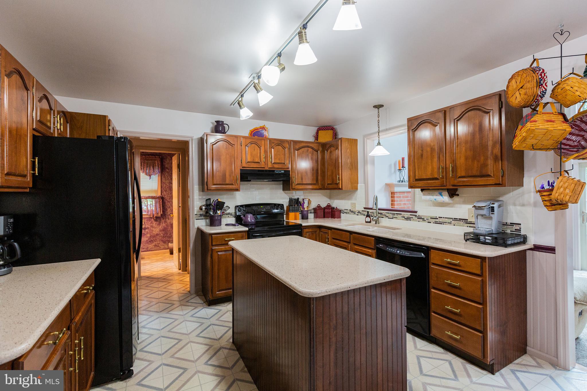 26 Round House Drive Lititz, PA 17543 - Photo 10 of 48