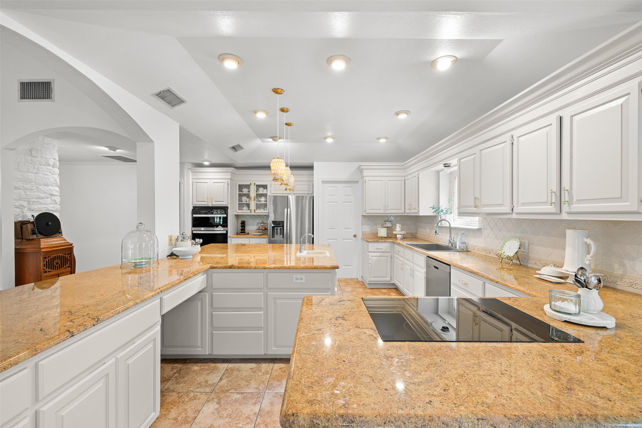 1102 North Ave F Elgin, TX 78621 - Photo 12 of 40