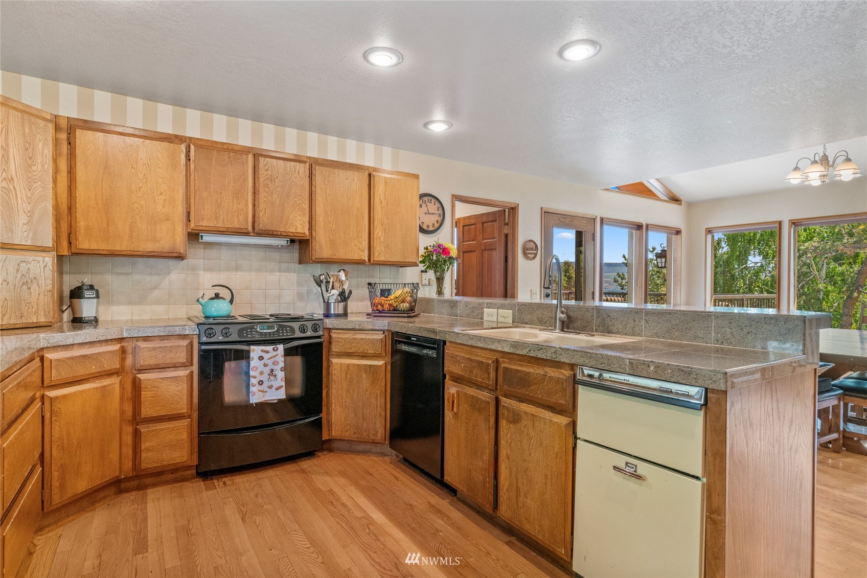 1009 Canyonside Road Wenatchee, WA 98801 - Photo 14 of 37 Gallery Image 14
