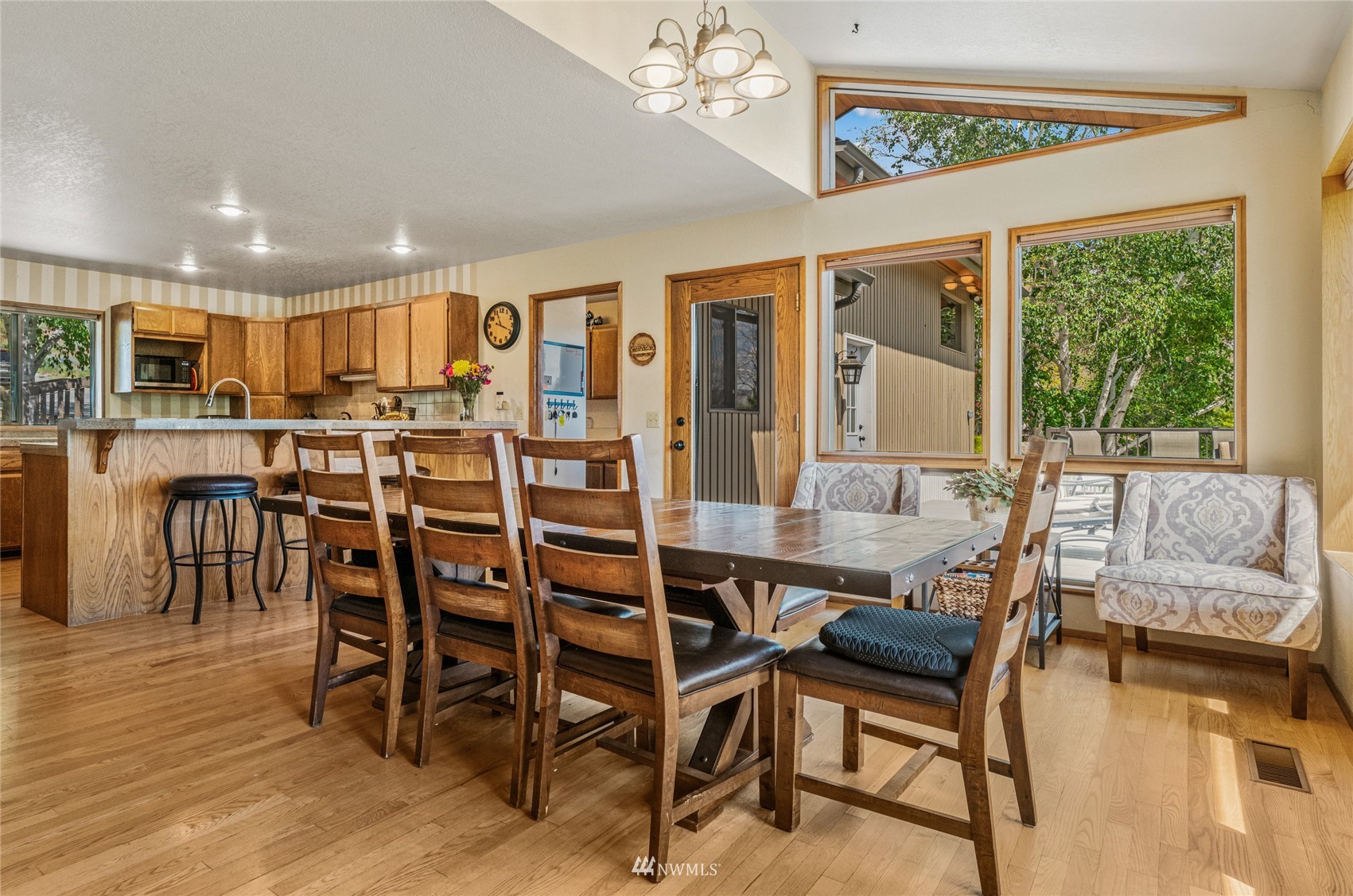 1009 Canyonside Road Wenatchee, WA 98801 - Photo 10 of 37 Gallery Image 10