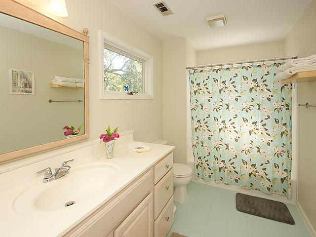 1639 Home Farm Road Mount Pleasant, SC 29464 - Photo 14 of 29 Master bath
