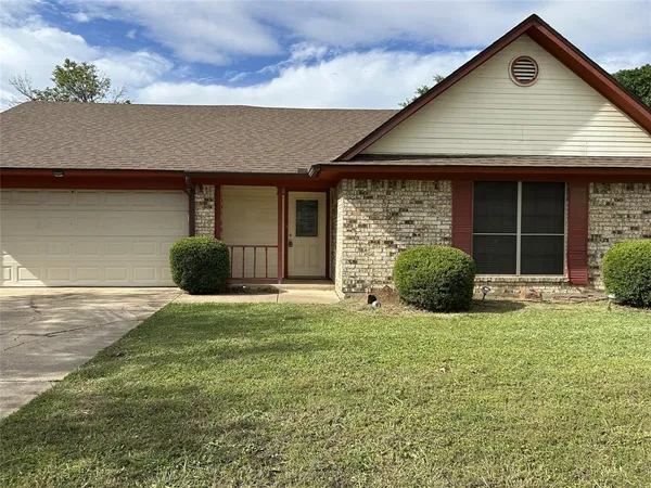 $2,195 | 6621 North Park Drive, Watauga, TX 76148