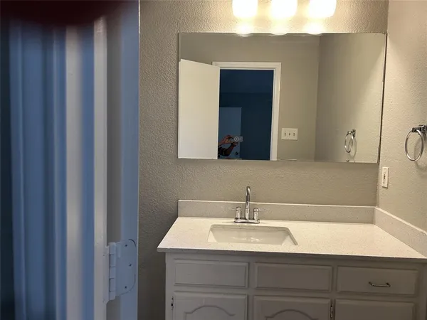 $2,195 | 6621 North Park Drive, Watauga, TX 76148