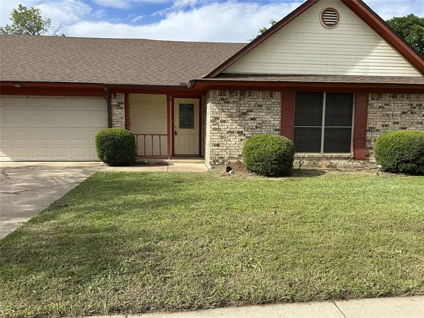 $2,195 | 6621 North Park Drive, Watauga, TX 76148