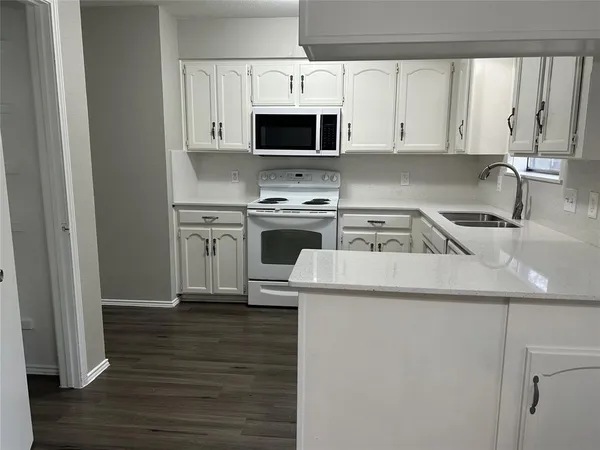 $2,195 | 6621 North Park Drive, Watauga, TX 76148