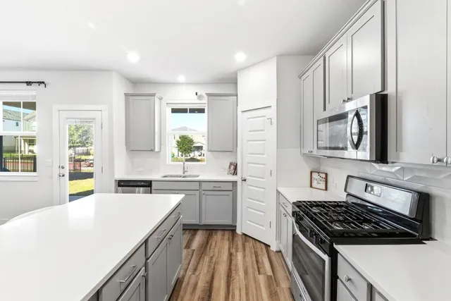 $2,400 | 7416 Travertine Spring Drive, Unit 149, Austin, TX 78744