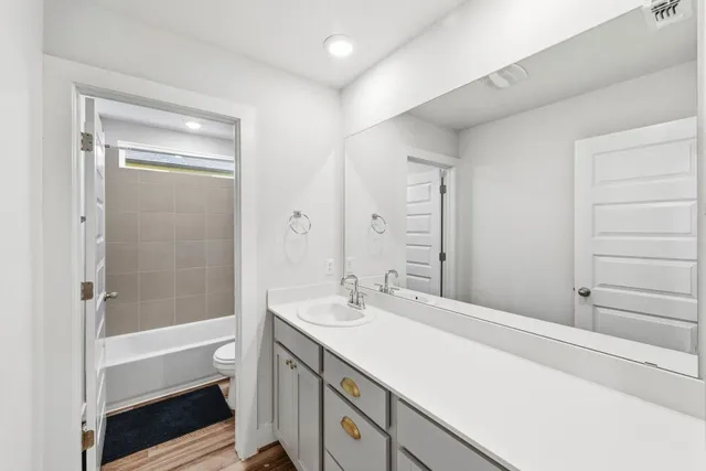 $2,400 | 7416 Travertine Spring Drive, Unit 149, Austin, TX 78744