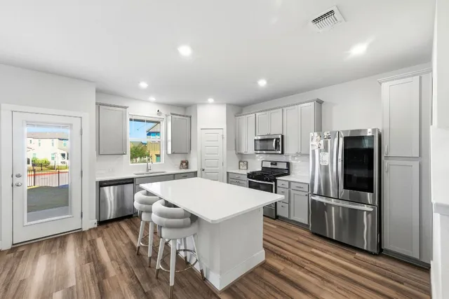 $2,400 | 7416 Travertine Spring Drive, Unit 149, Austin, TX 78744