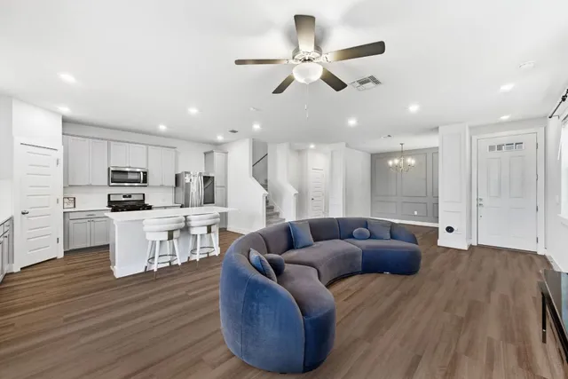 $2,400 | 7416 Travertine Spring Drive, Unit 149, Austin, TX 78744