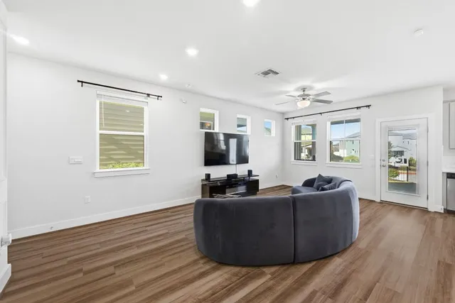 $2,400 | 7416 Travertine Spring Drive, Unit 149, Austin, TX 78744