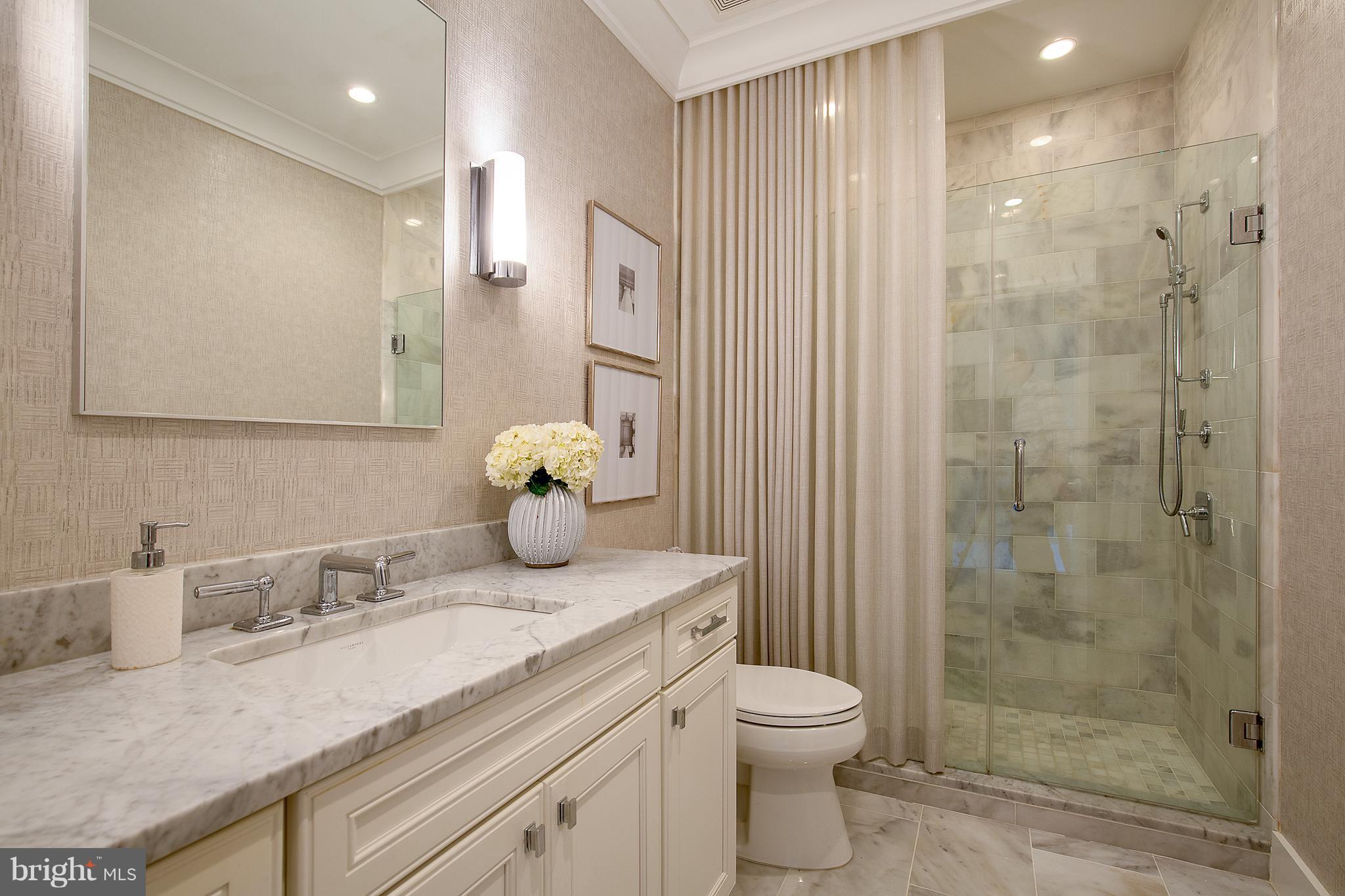 1734 R Street Northwest, Unit 2 Washington, DC 20009 - Photo 11 of 12 Bath (Master)