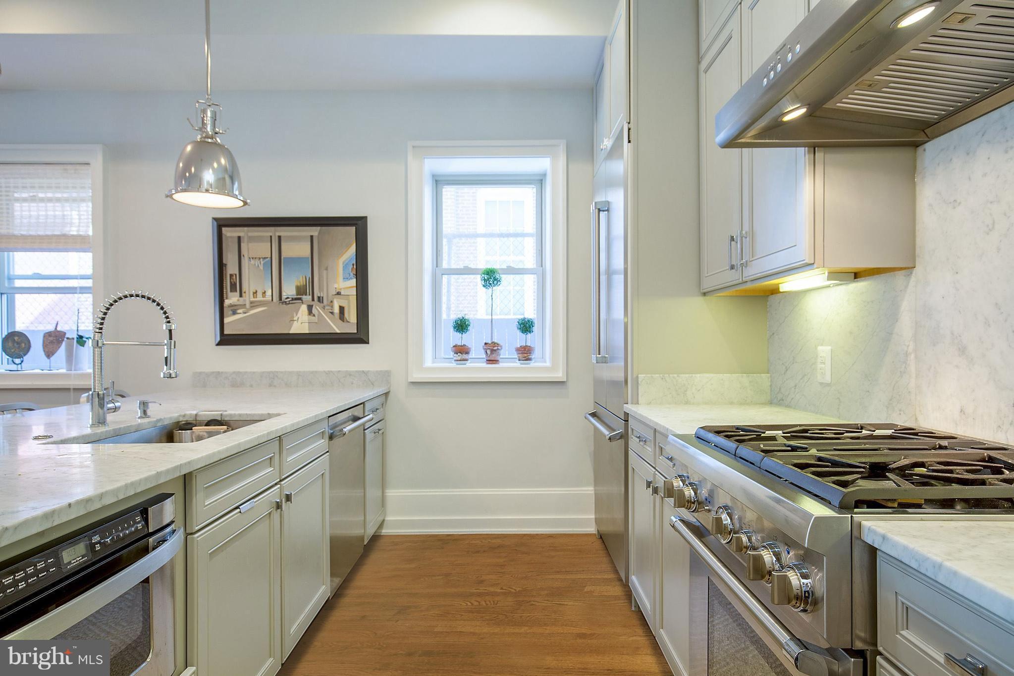 1734 R Street Northwest, Unit 2 Washington, DC 20009 - Photo 6 of 12 Kitchen