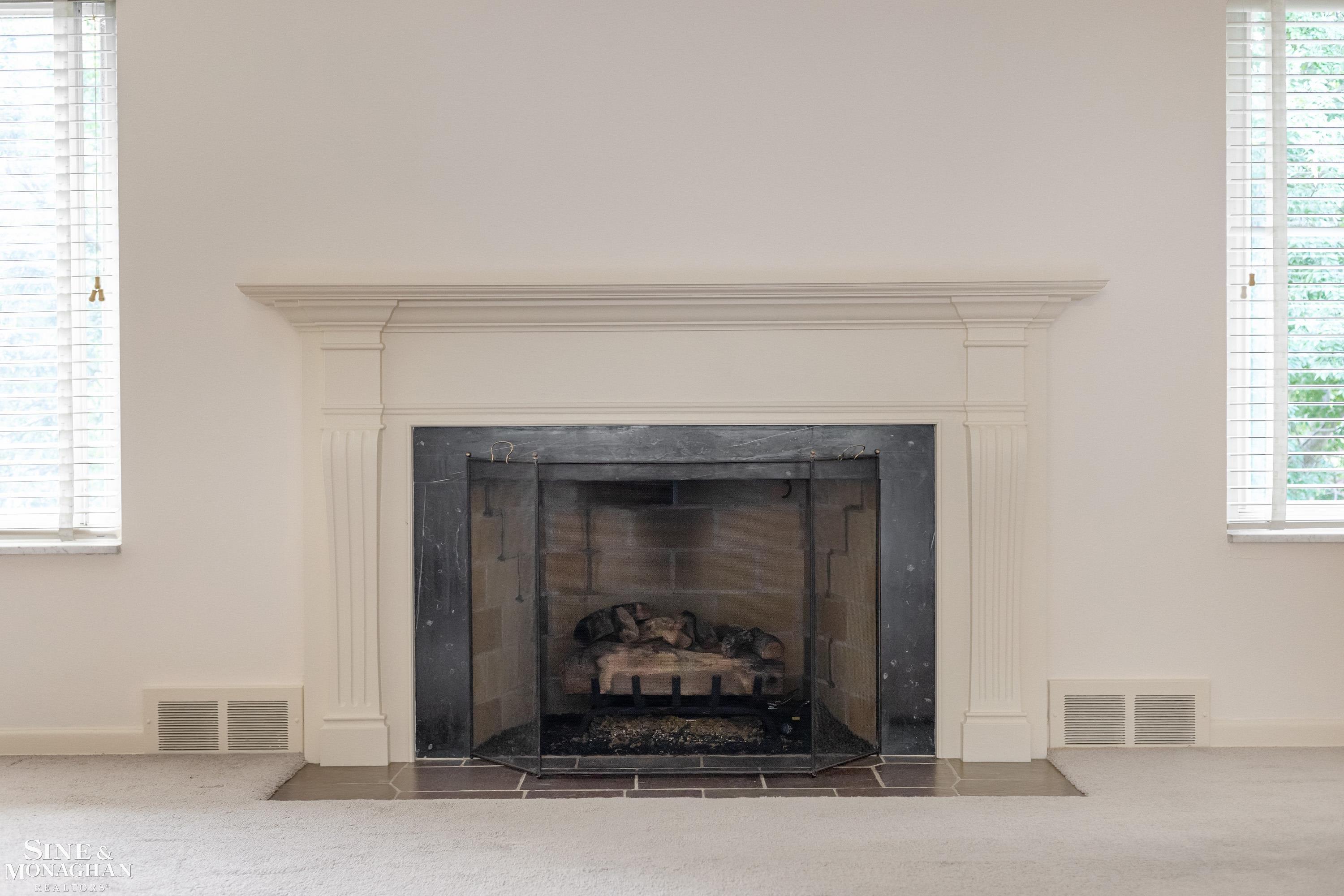 716 Trombley Road Grosse Pointe, MI 48230 - Photo 8 of 97
