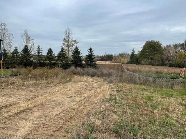 $145,000 | 637 Remington Court, Eagan, MN 55123