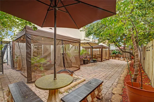 $750,000 | 5502 Southwest 162nd Place, Miami, FL 33185