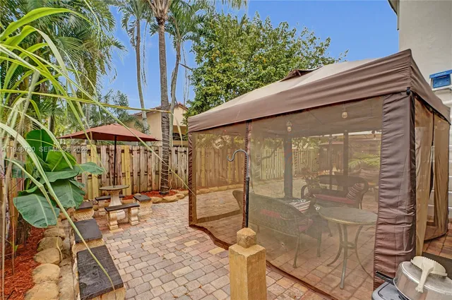 $750,000 | 5502 Southwest 162nd Place, Miami, FL 33185