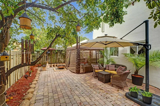 $750,000 | 5502 Southwest 162nd Place, Miami, FL 33185