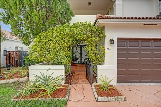 $750,000 | 5502 Southwest 162nd Place, Miami, FL 33185