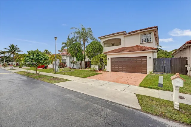 $750,000 | 5502 Southwest 162nd Place, Miami, FL 33185