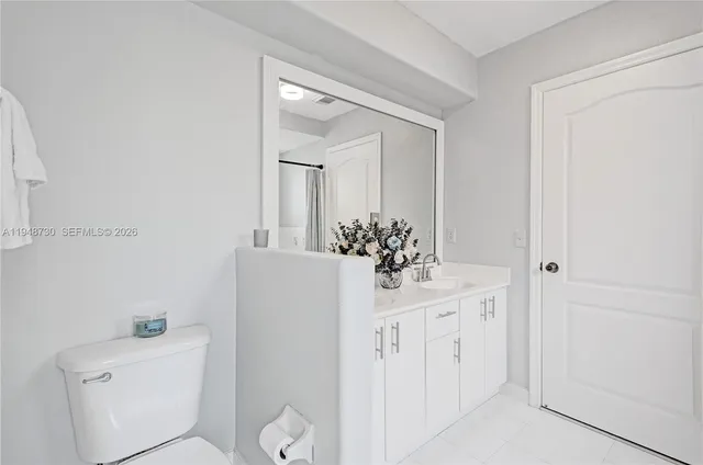 $750,000 | 5502 Southwest 162nd Place, Miami, FL 33185