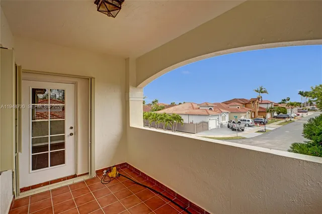$750,000 | 5502 Southwest 162nd Place, Miami, FL 33185
