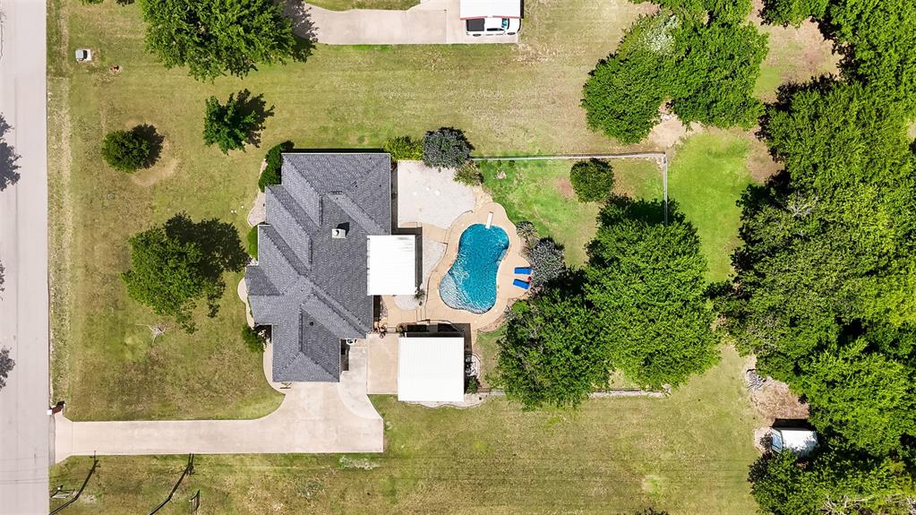 2831 Skinner Road Midlothian, TX 76065 - Photo 2 of 40