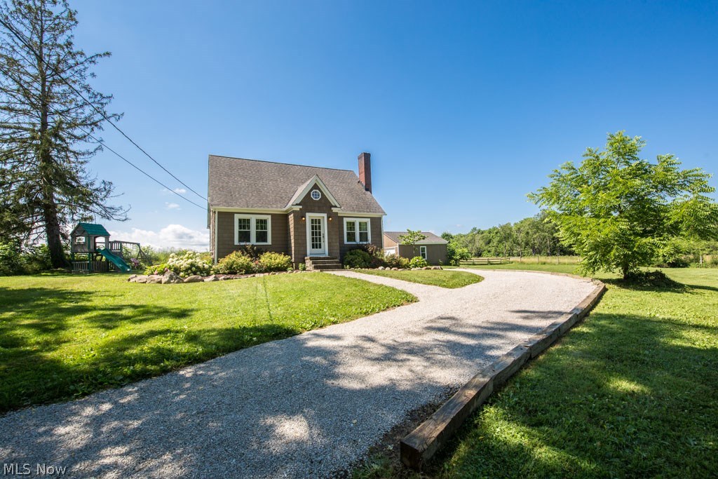 10237 Taylor May Road Chagrin Falls, OH 44023 - Photo 2 of 25 Gallery Image 2