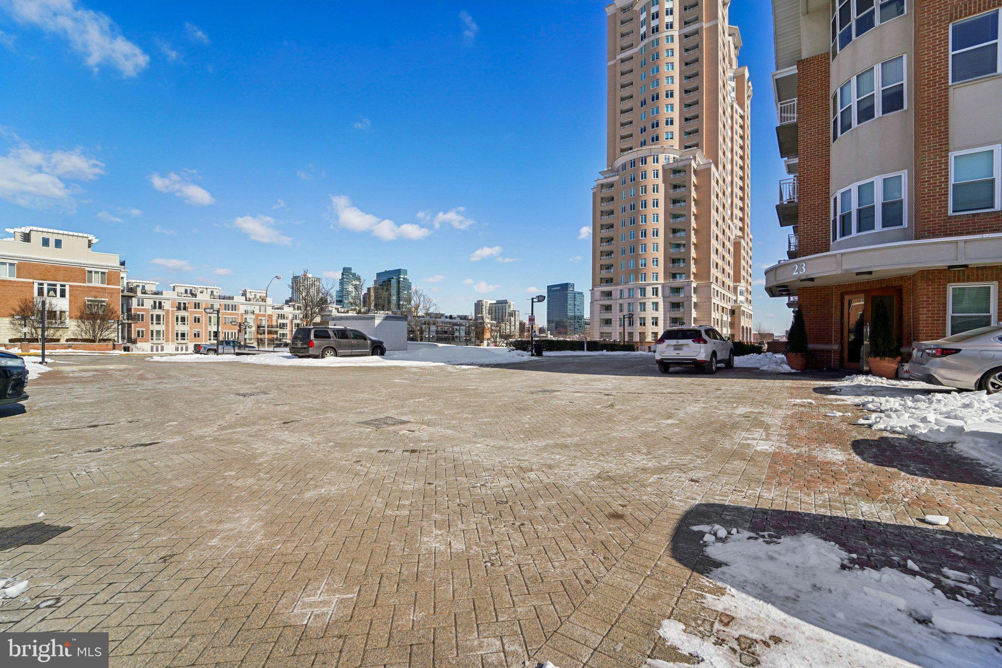 23 Pierside Drive, Unit 118 Baltimore, MD 21230 - Photo 3 of 32 a view of city with tall buildings