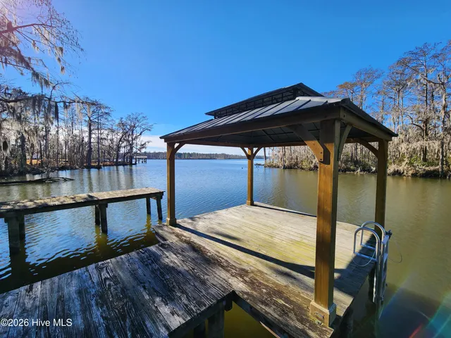 $250,000 | 36 Pilot Court, Hertford, NC 27944