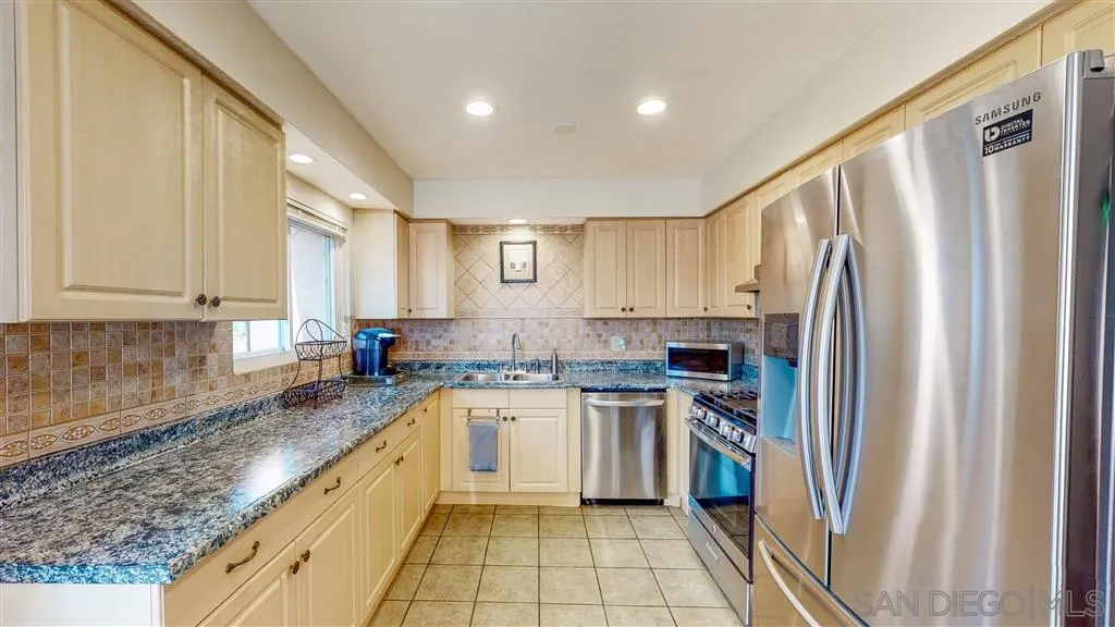 8734 Spring Vista Way Spring Valley, CA 91977 - Photo 13 of 25 Gallery Image 13