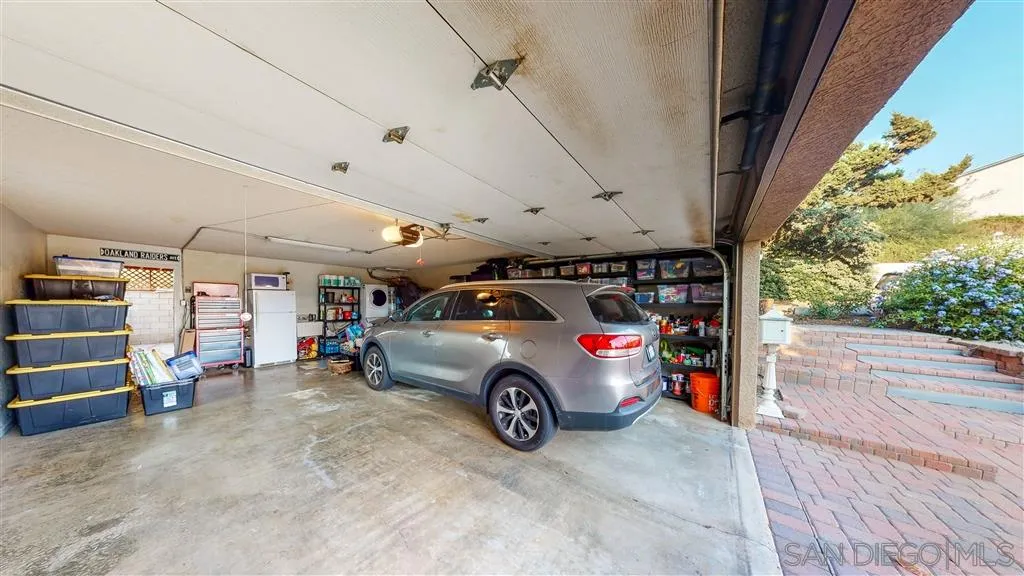 8734 Spring Vista Way Spring Valley, CA 91977 - Photo 8 of 25 Gallery Image 8