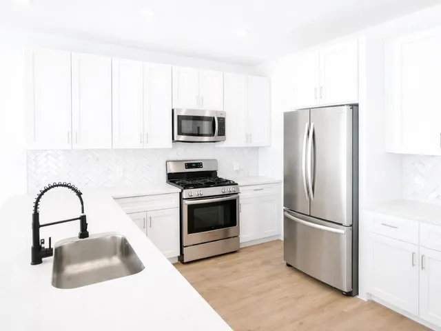 $289,900 | 25701 John Wayne Drive, Splendora, TX 77372