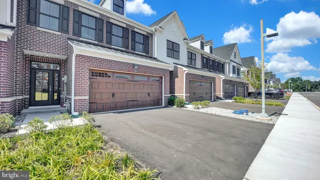 $689,000 | 71 Riverwalk, Plainsboro, NJ 08536
