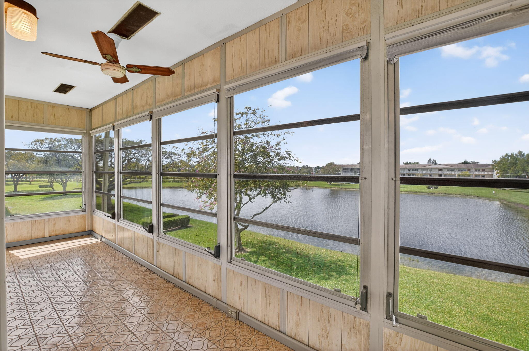 116 Preston F Boca Raton, FL 33434 - Photo 4 of 51 Watch the Sun Set