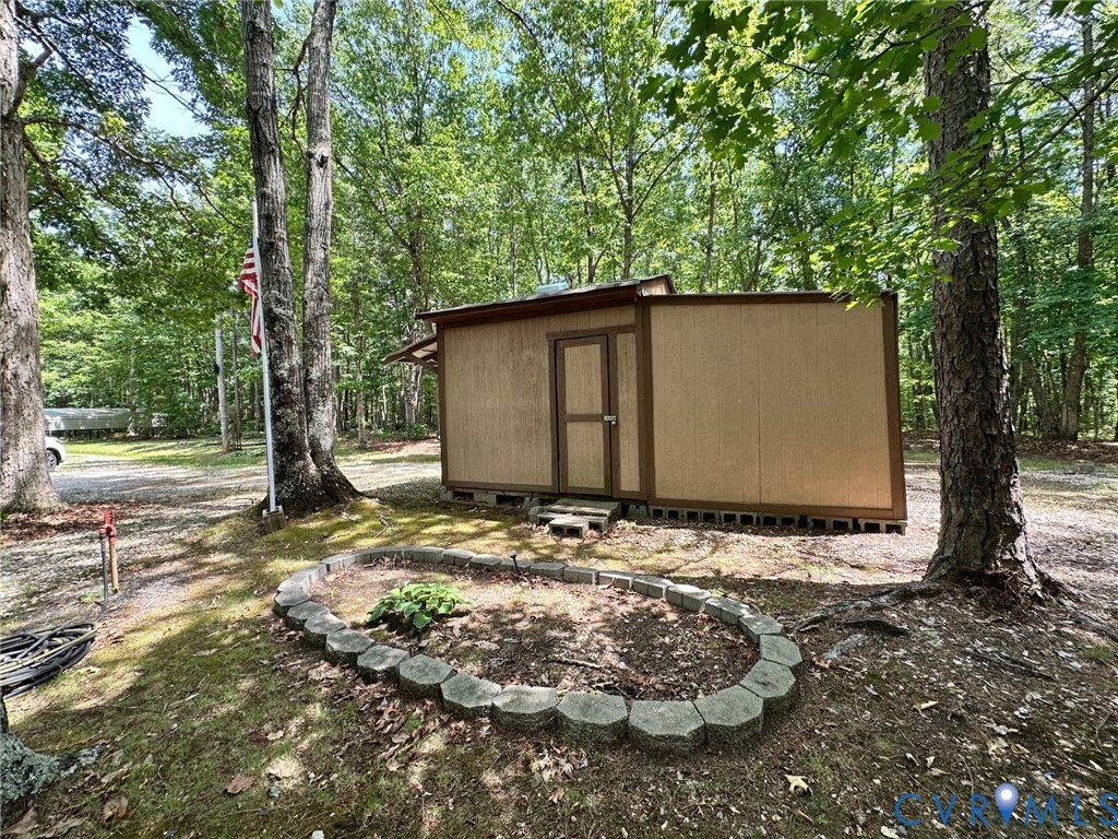 2229 Texas School Road Wingina, VA 24599 - Photo 20 of 22