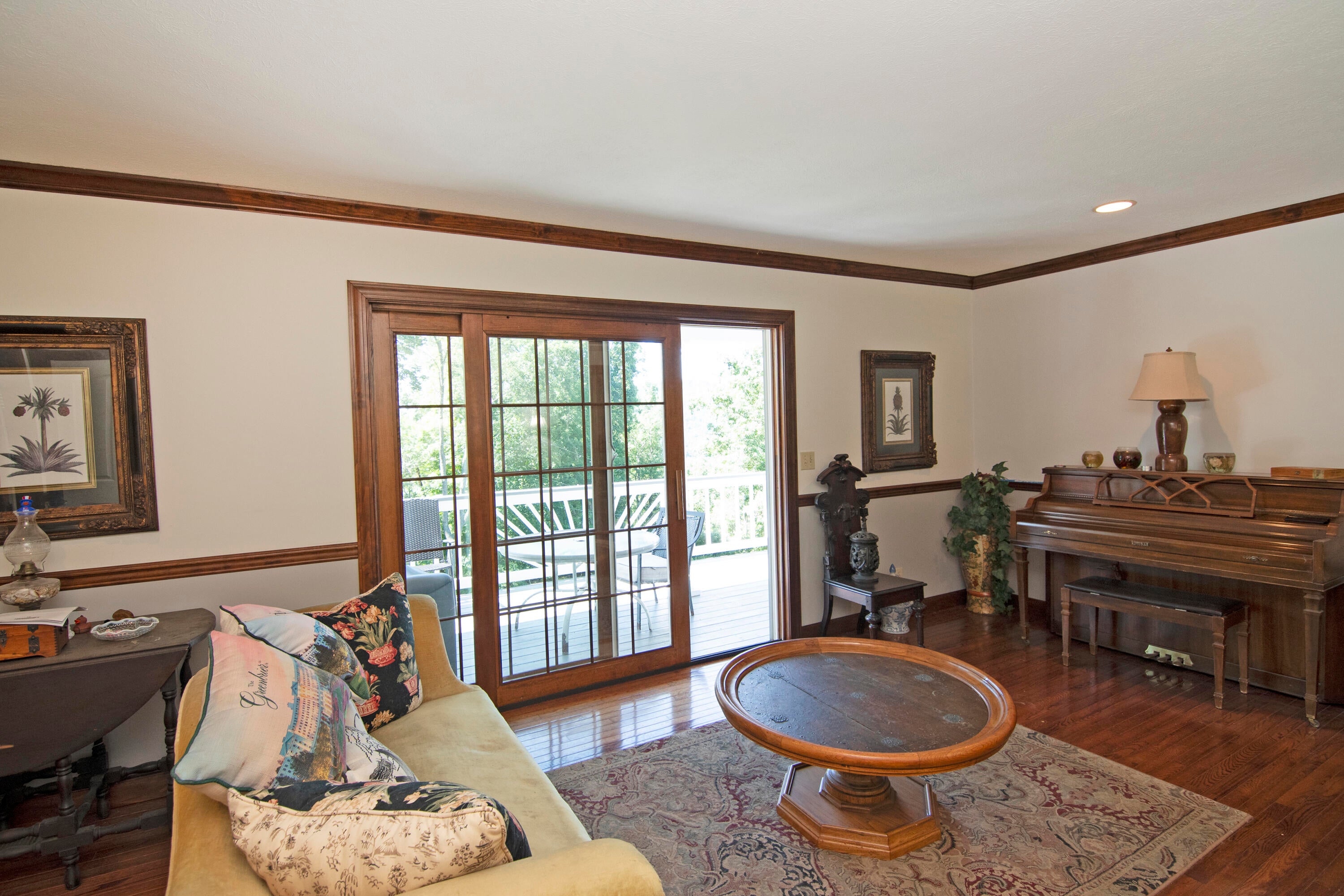 941 Chestnut Flats Road Williamsburg, WV 24991 - Photo 7 of 109 Gallery Image 7