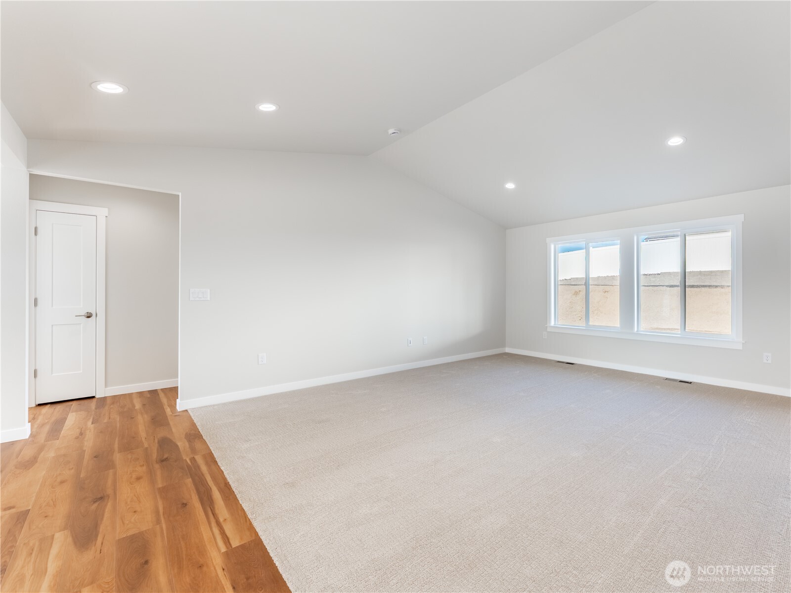 861 North Newport Loop East Wenatchee, WA 98802 - Photo 20 of 33