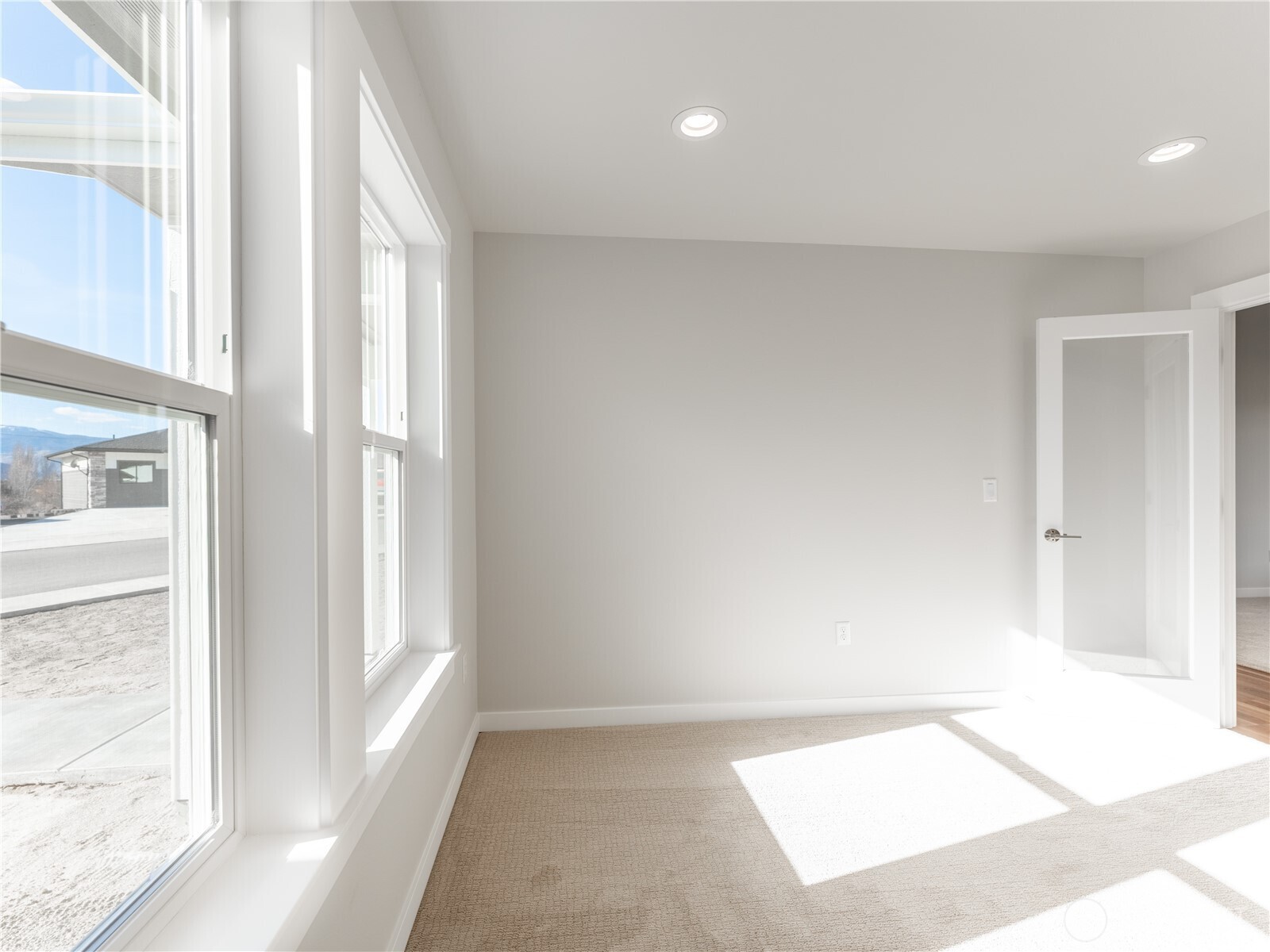 861 North Newport Loop East Wenatchee, WA 98802 - Photo 22 of 33