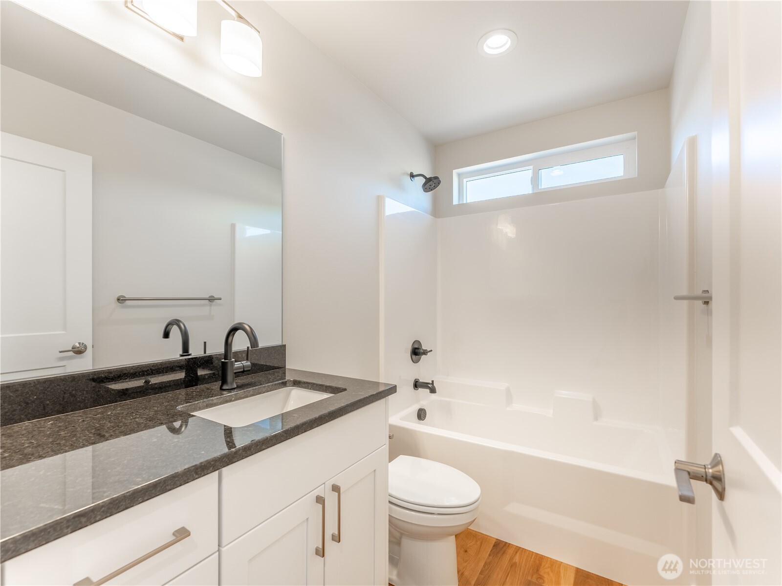 861 North Newport Loop East Wenatchee, WA 98802 - Photo 30 of 33