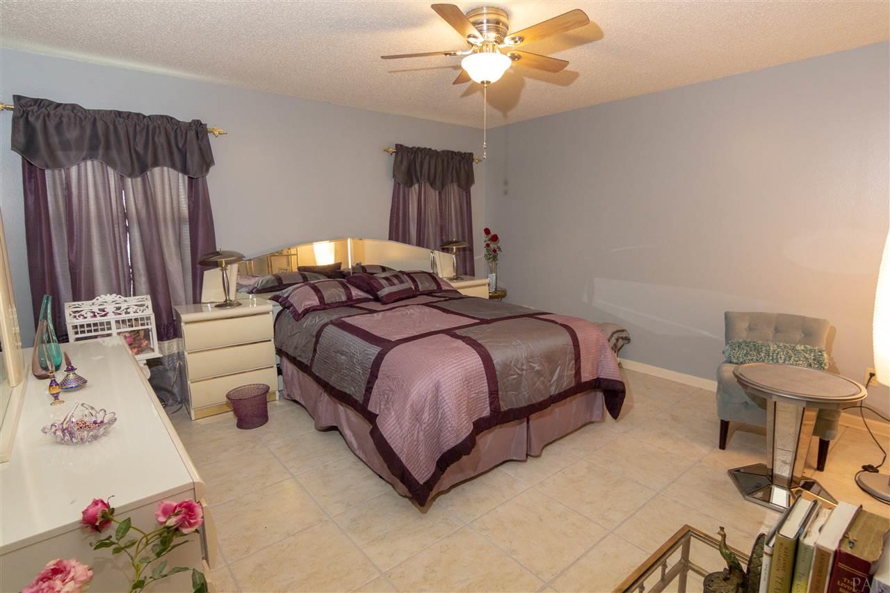 4280 April Road Pensacola, FL 32504 - Photo 13 of 40 Gallery Image 13