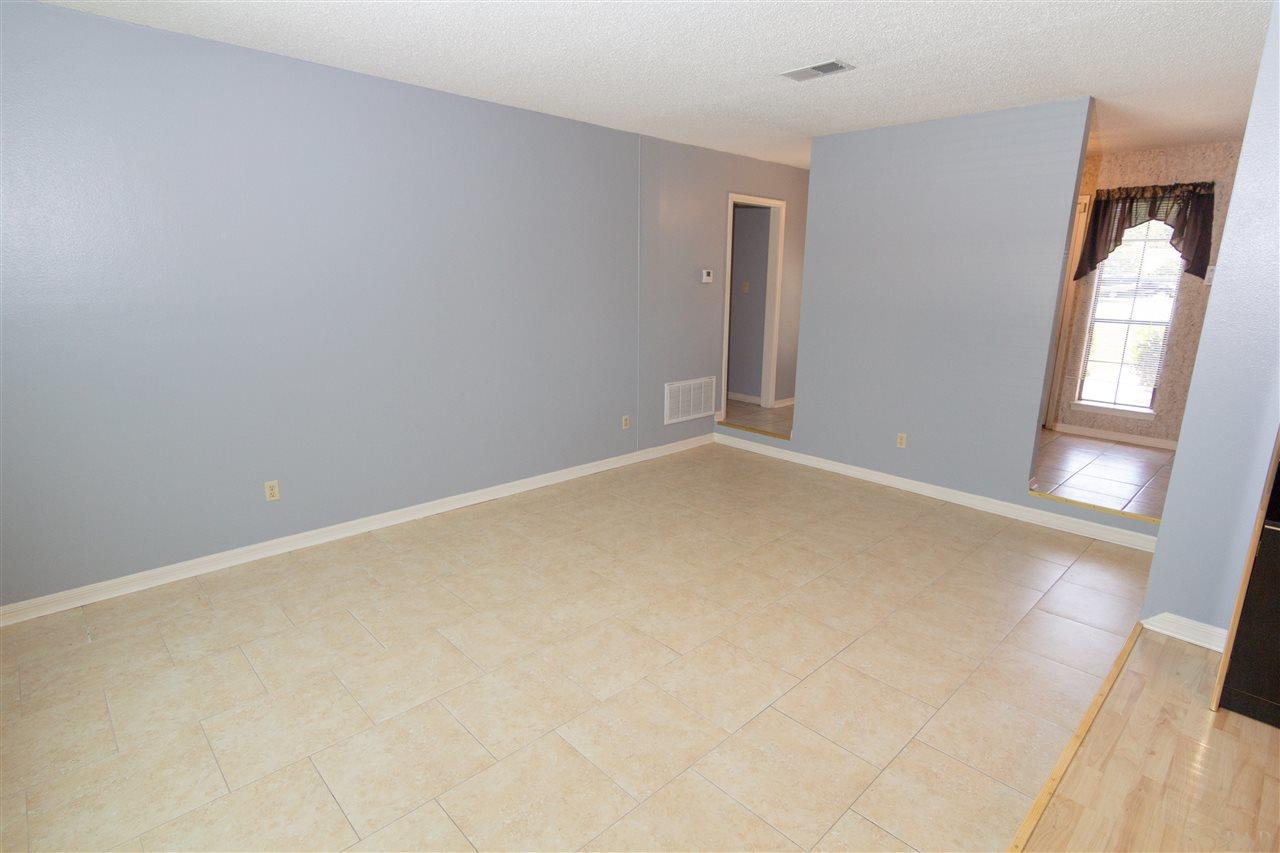 4280 April Road Pensacola, FL 32504 - Photo 3 of 40 Gallery Image 3