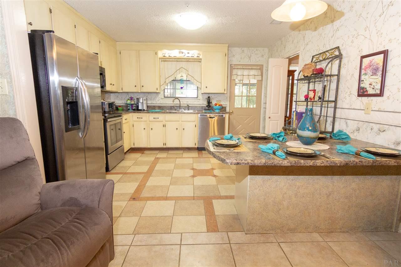 4280 April Road Pensacola, FL 32504 - Photo 9 of 40 Gallery Image 9