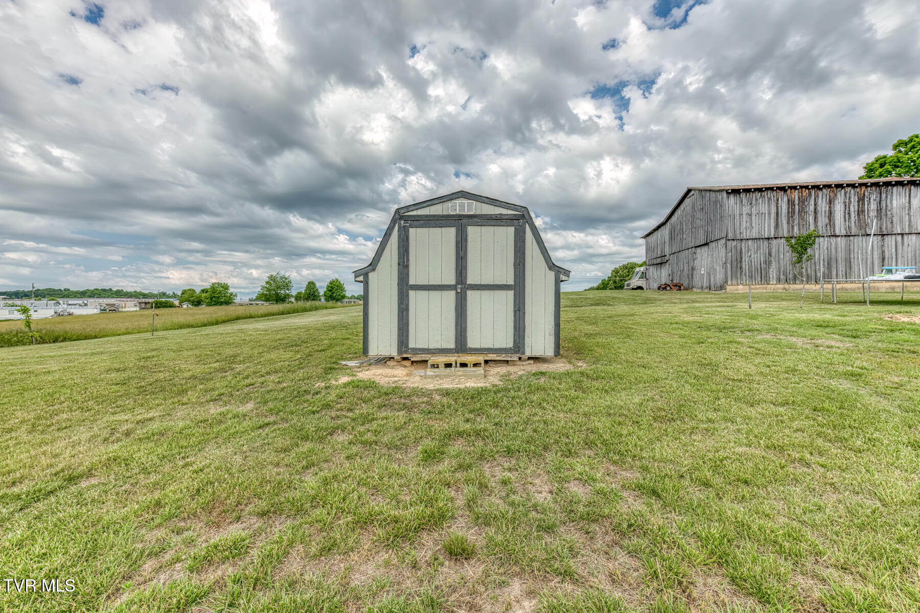 2069 Devault Bridge Road Piney Flats, TN 37686 - Photo 29 of 36 2069 Devault Bridge Rd-29