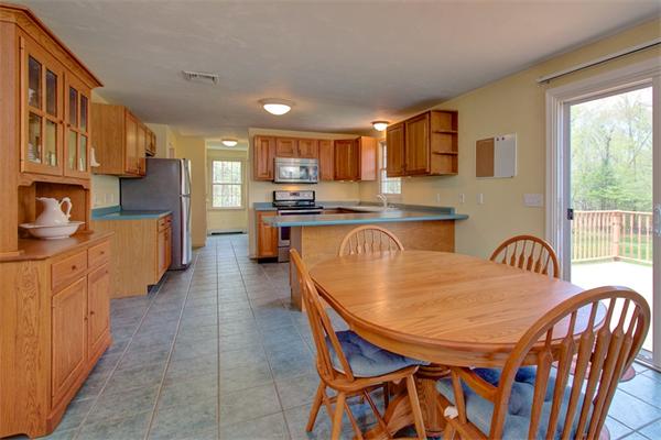 11 Butler Road Mendon, MA 01756 - Photo 13 of 30 Gallery Image 13