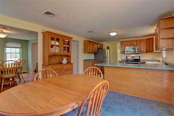 11 Butler Road Mendon, MA 01756 - Photo 14 of 30 Gallery Image 14