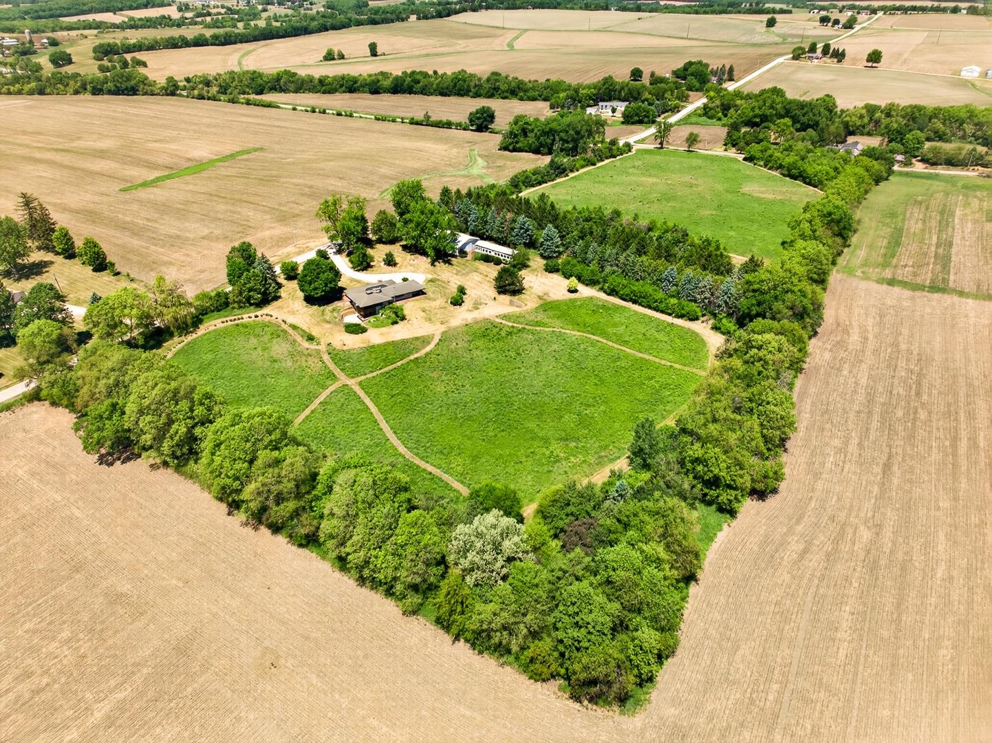 N2028 Steiner Road Monroe, WI 53566 - Photo 15 of 80