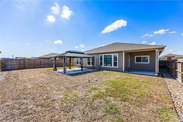 $2,600 | 2206 Onyx Drive, Corpus Christi, TX 78414