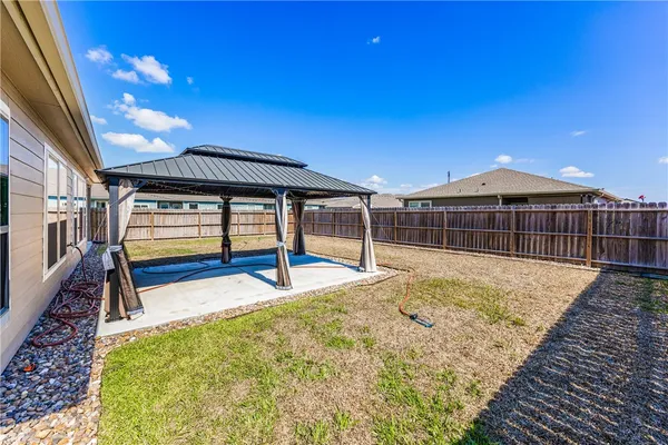 $2,600 | 2206 Onyx Drive, Corpus Christi, TX 78414